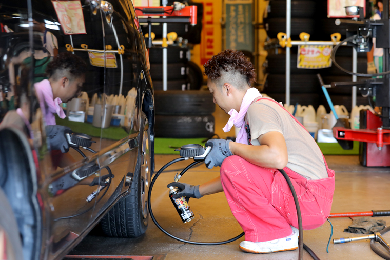 先輩の1日　タイヤの交換