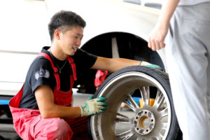 タイヤのサイズはどこを見るの？