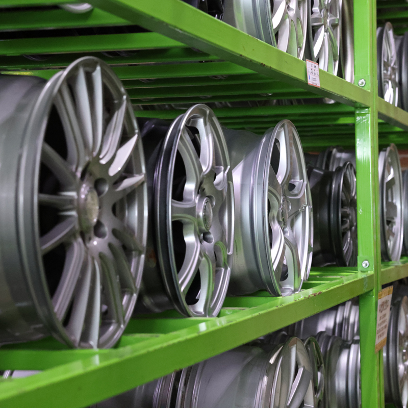 タイヤ・ホイール販売